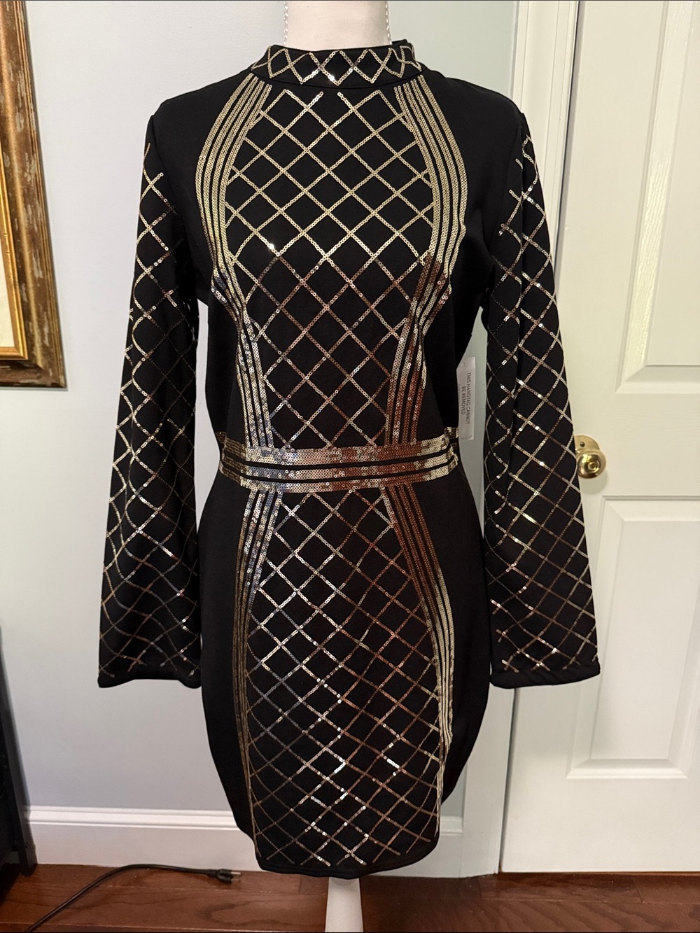 VENUS Black Long-Sleeve Sheath Dress with Gold Lattice